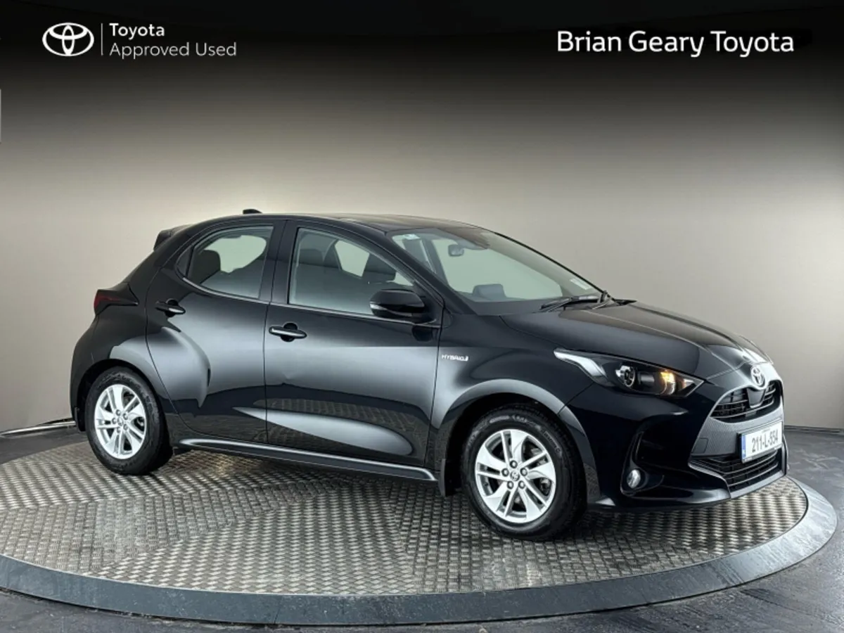 Toyota Yaris HYBRID LUNA - Image 1
