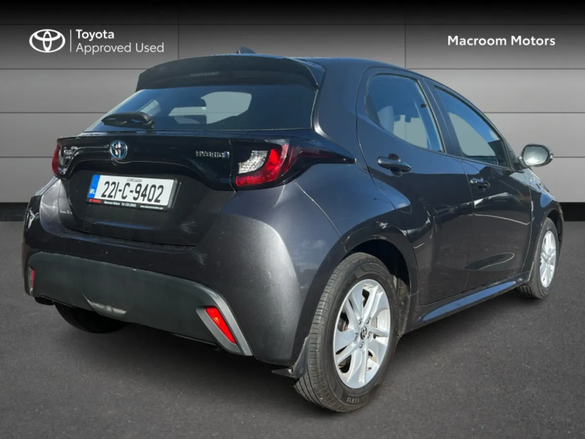 Toyota Yaris HYBRID LUNA 4DR AUTO - Image 2