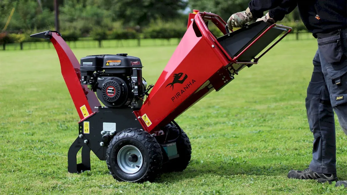 Piranha 6.5hp Woodchipper 100mm / 3.9" Capacity - Image 2