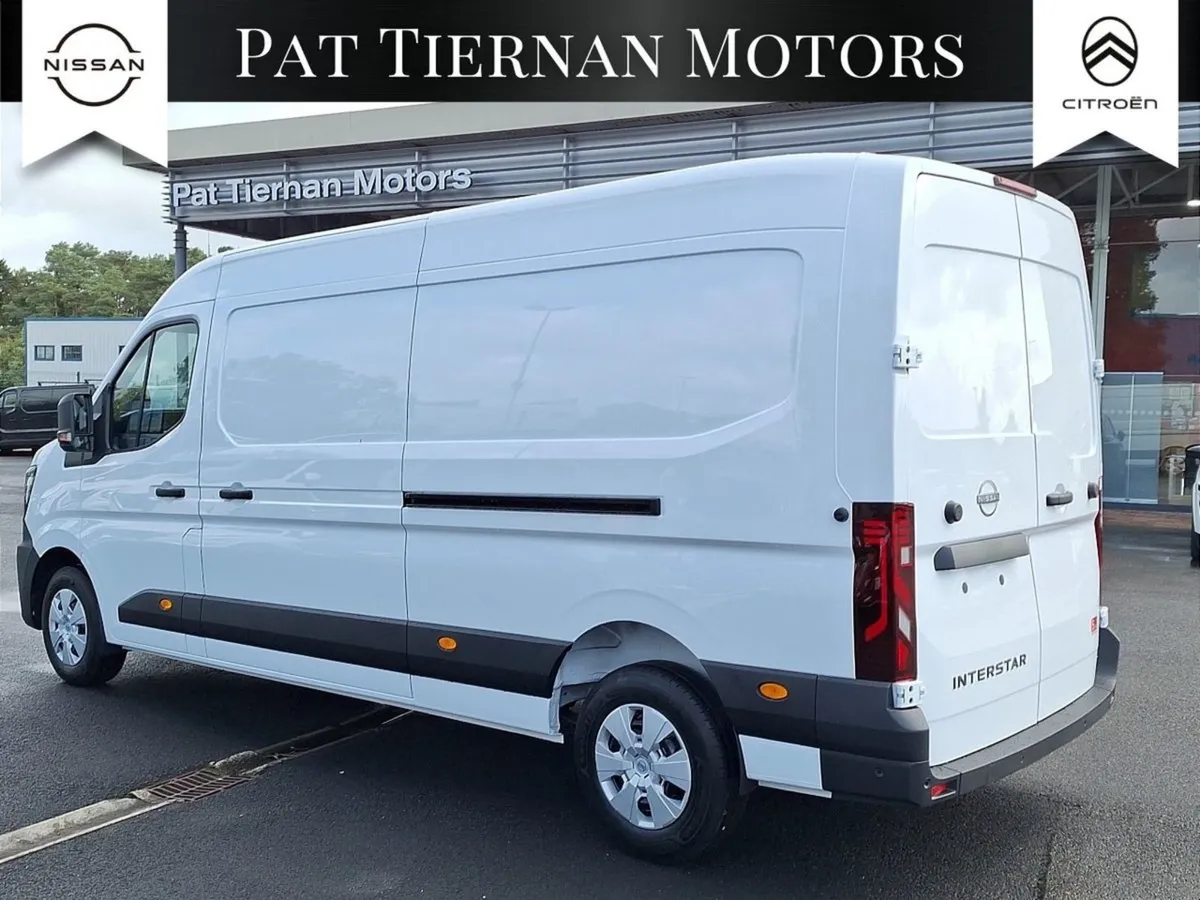 Nissan Interstar L3h2 SV Premium 150 CVT - Image 2
