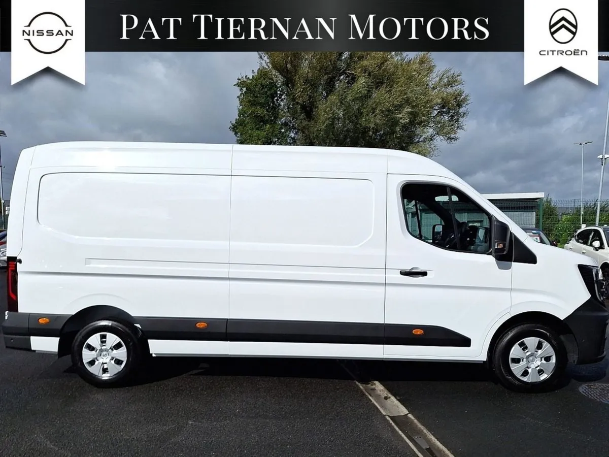 Nissan Interstar L3h2 SV Premium 150 CVT - Image 3