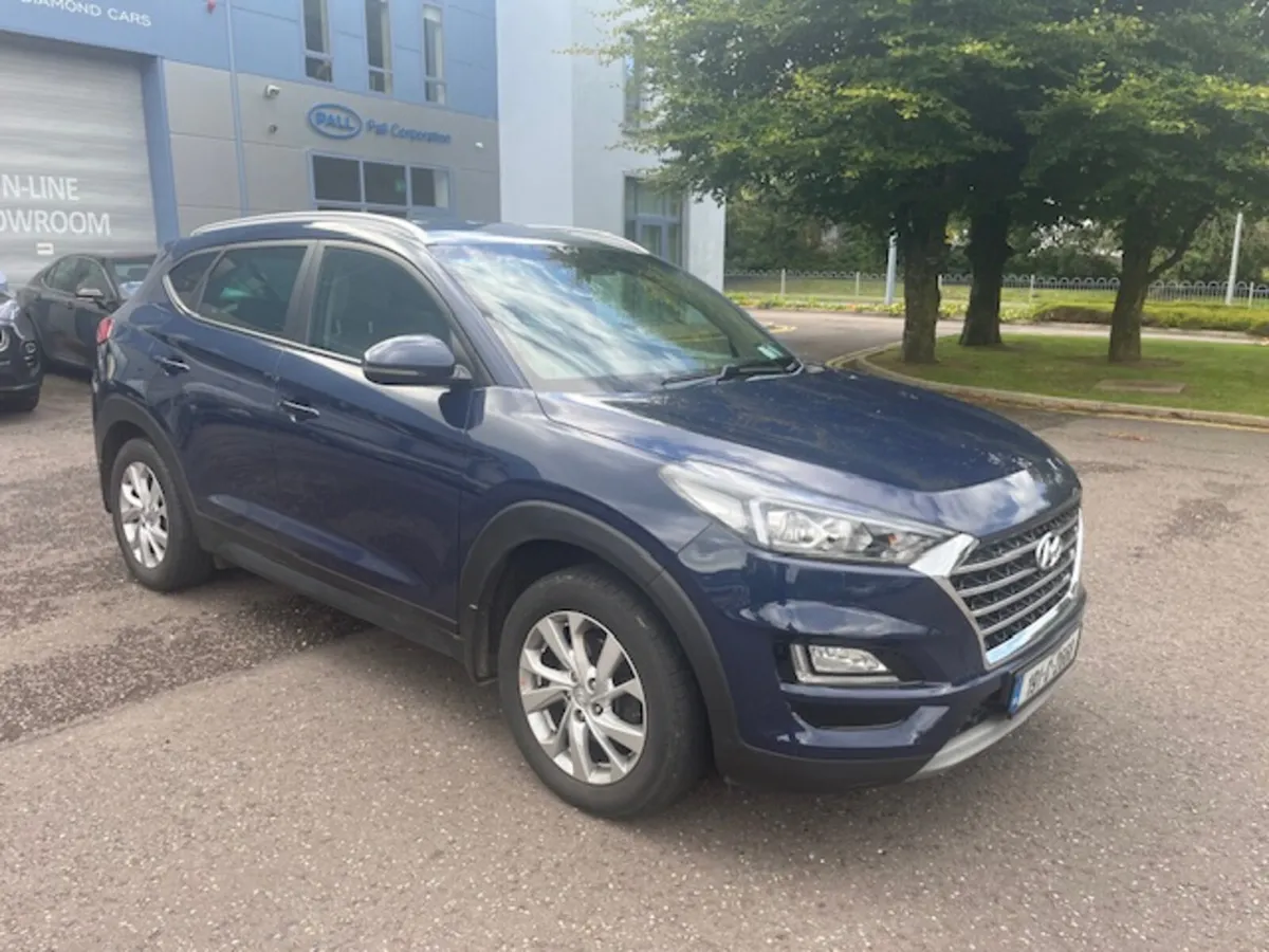 TUCSON  EXECUTIVE 5DR - Image 1