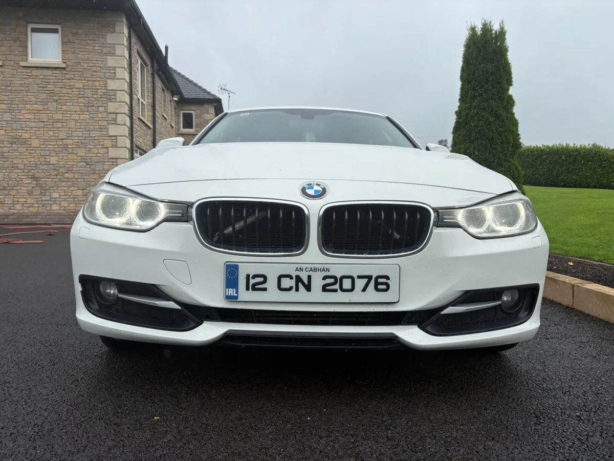 BMW 3-Series 2012 - Image 4