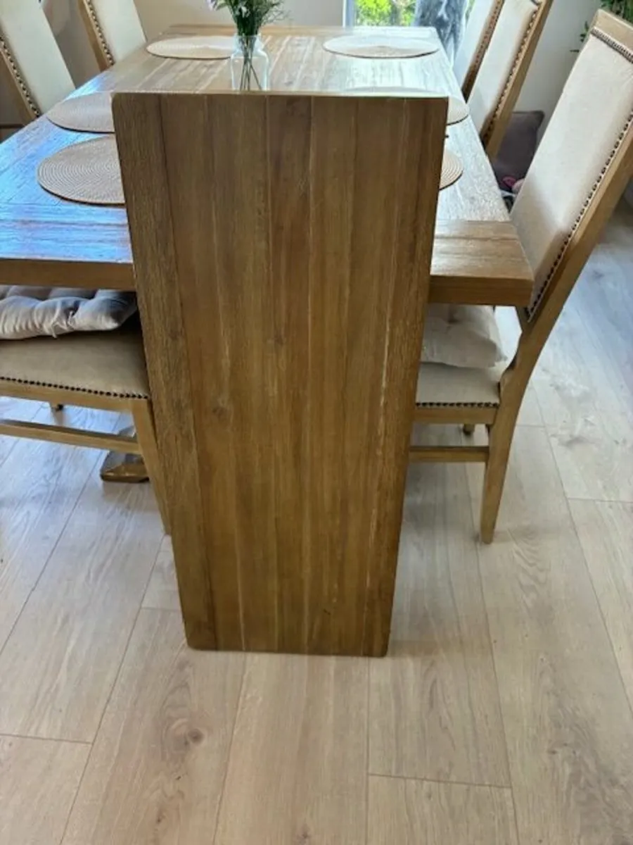 Extending High Quality 2.8m Dining Set incl bench - Image 4