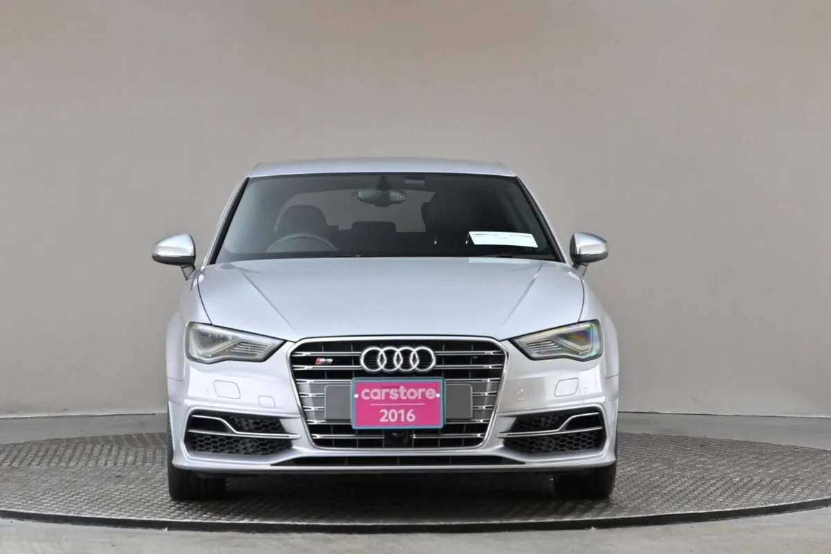Audi A3 2.0 Tfsi S-line Quattro S-tronic 210KW  h - Image 2