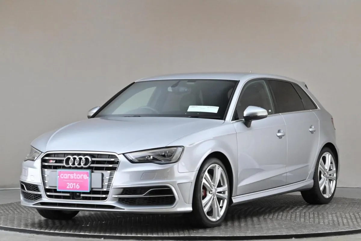Audi A3 2.0 Tfsi S-line Quattro S-tronic 210KW  h - Image 3