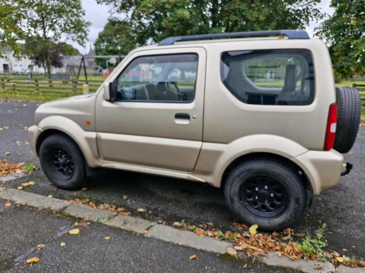 Suzuki Jimmy - Image 1