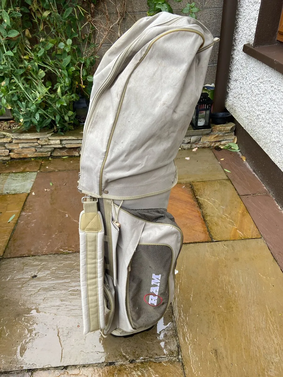 Lady’s.  Golf.   Clubs.   &.  Bag - Image 4