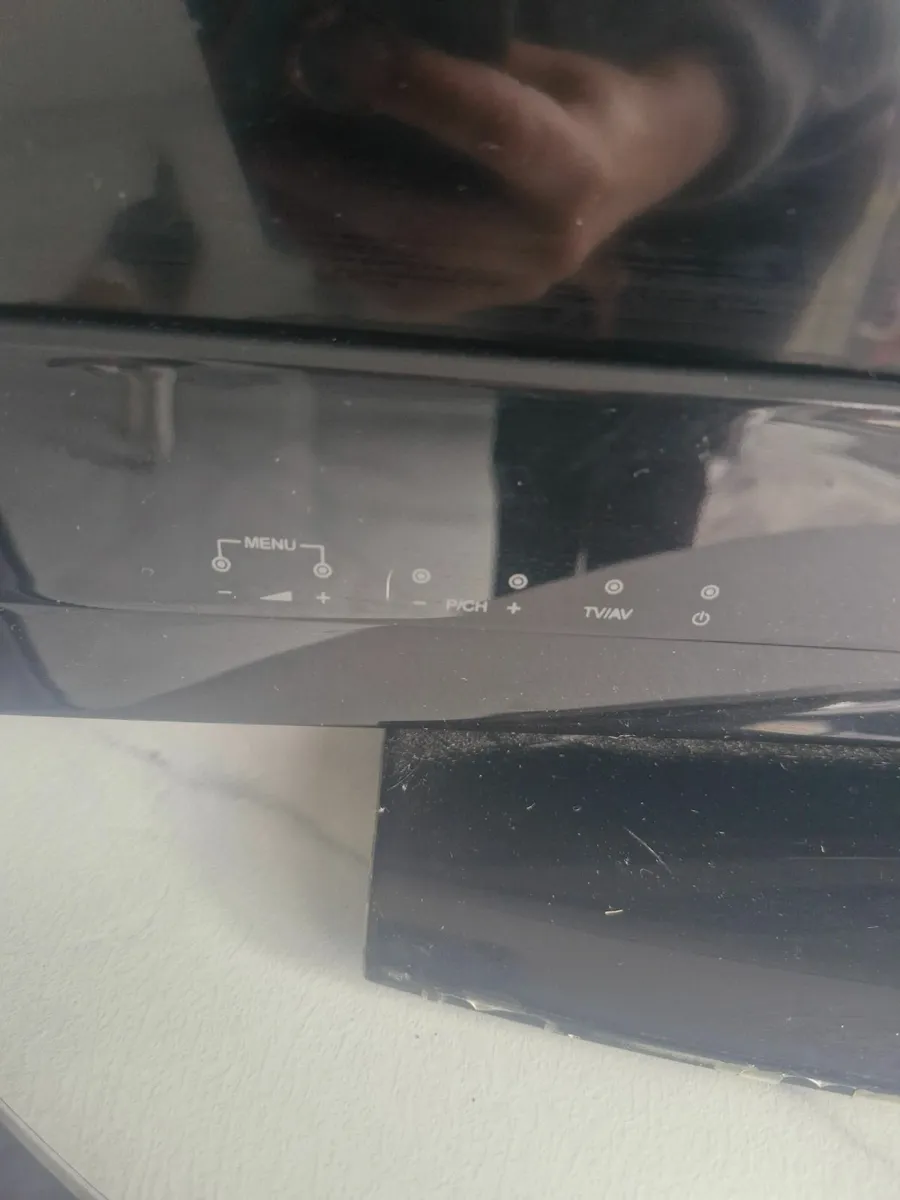 Digihome LCD32913HD TV - Image 2