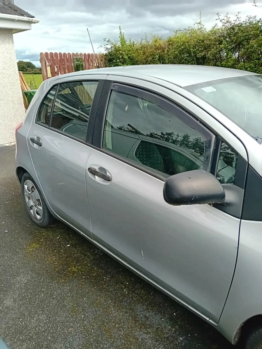 Toyota yaris - Image 2
