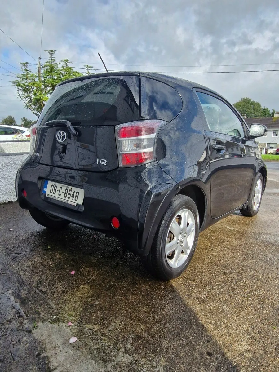 Toyota iQ 2009 - Image 1