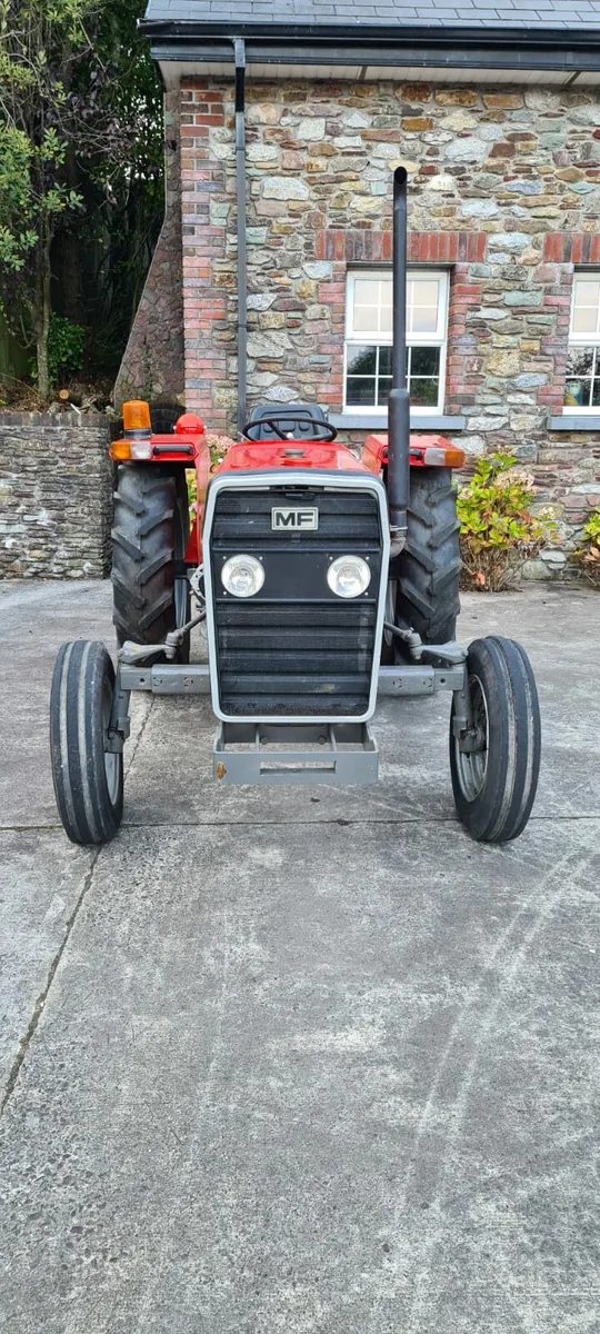 Massey 240 - Image 2