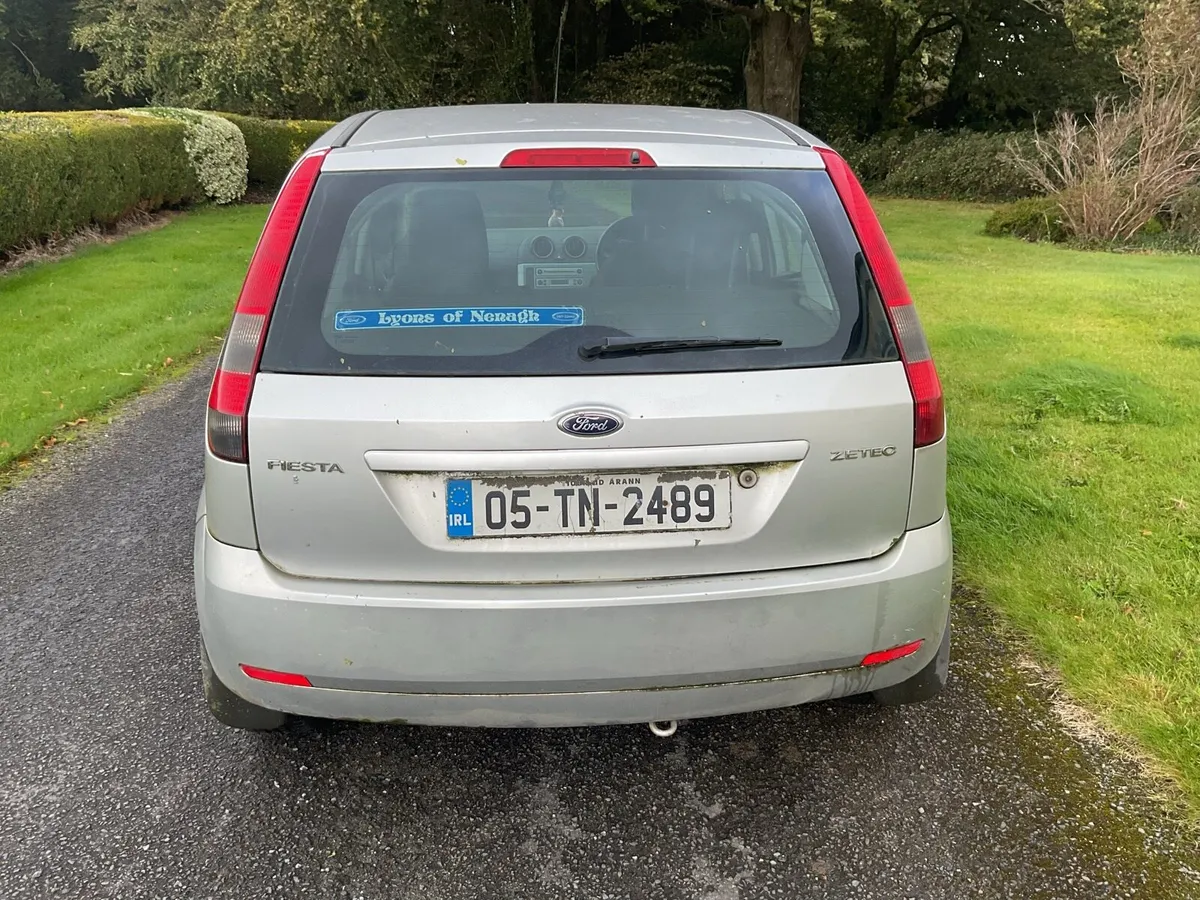 Ford fiesta - Image 2