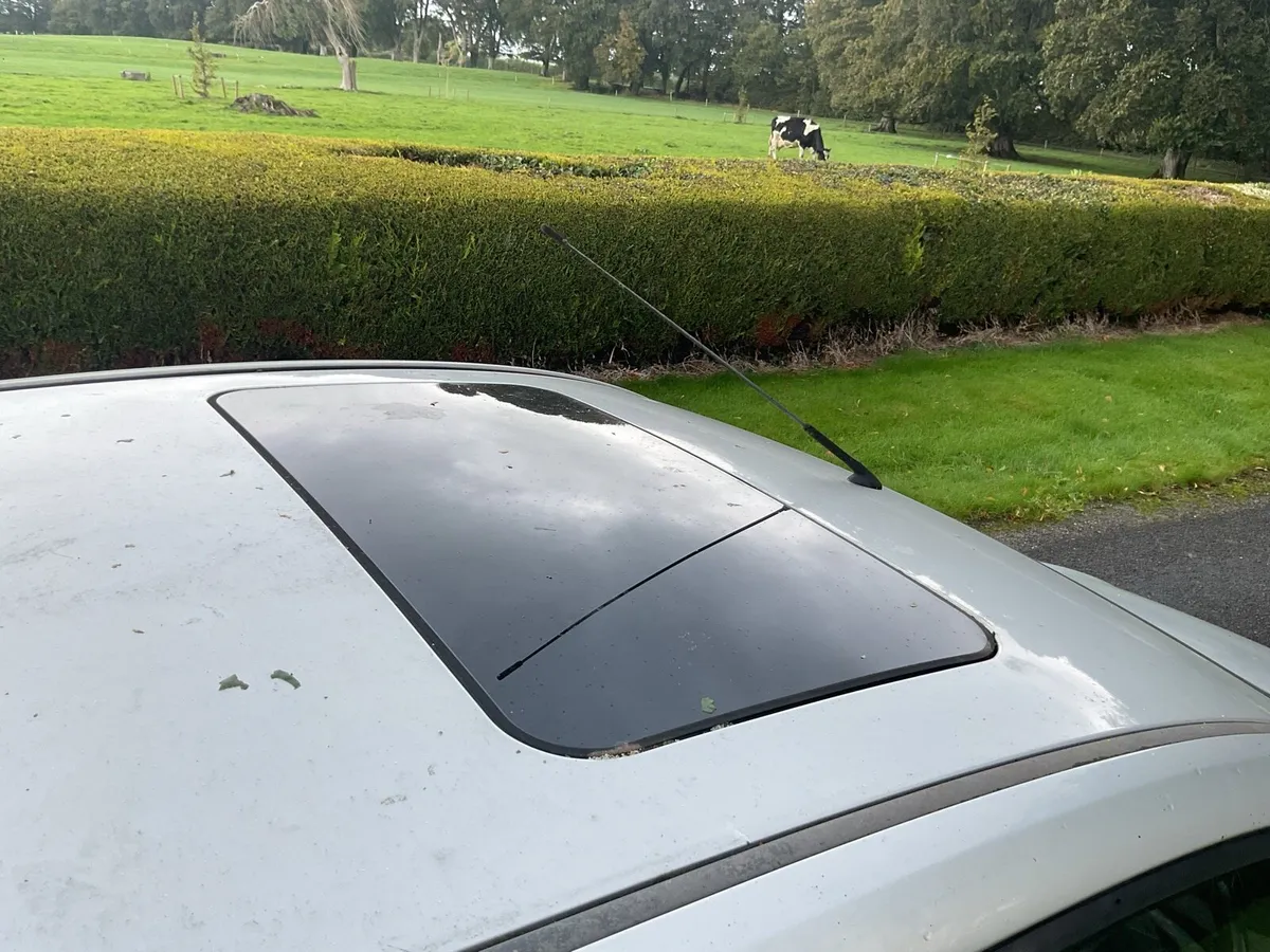 Ford fiesta - Image 4