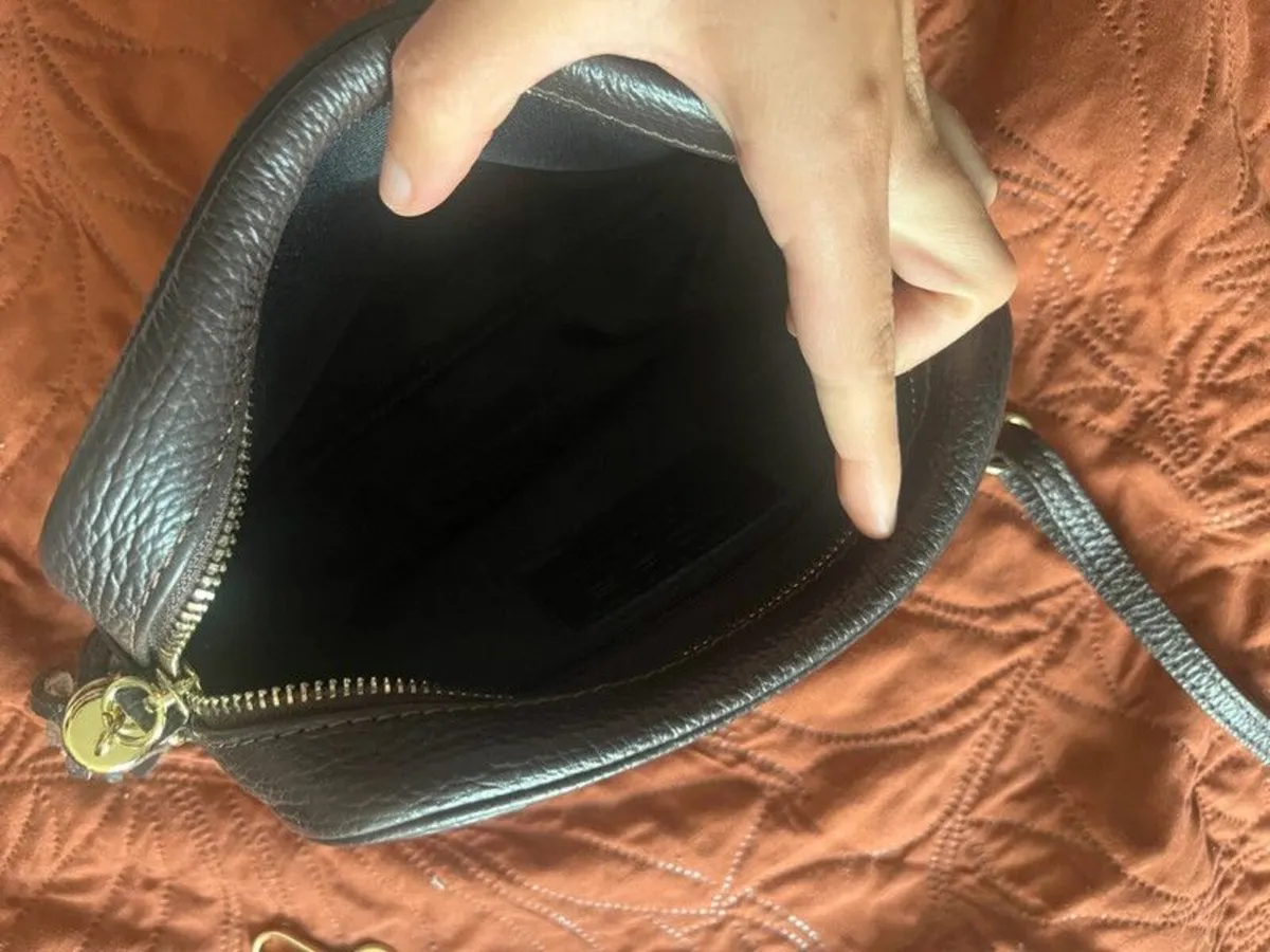 brown pochette - Image 1