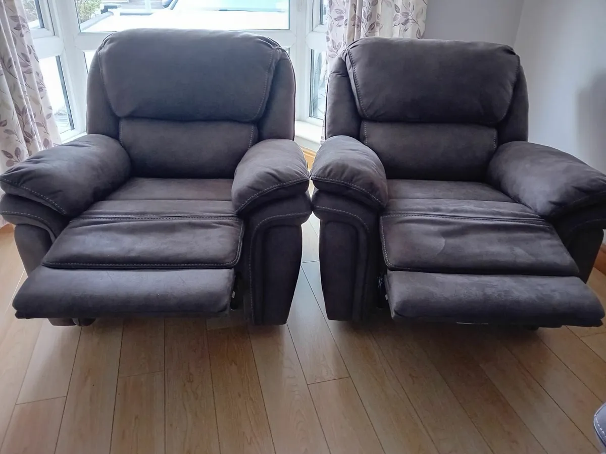 Sofa and armchairs - Image 3