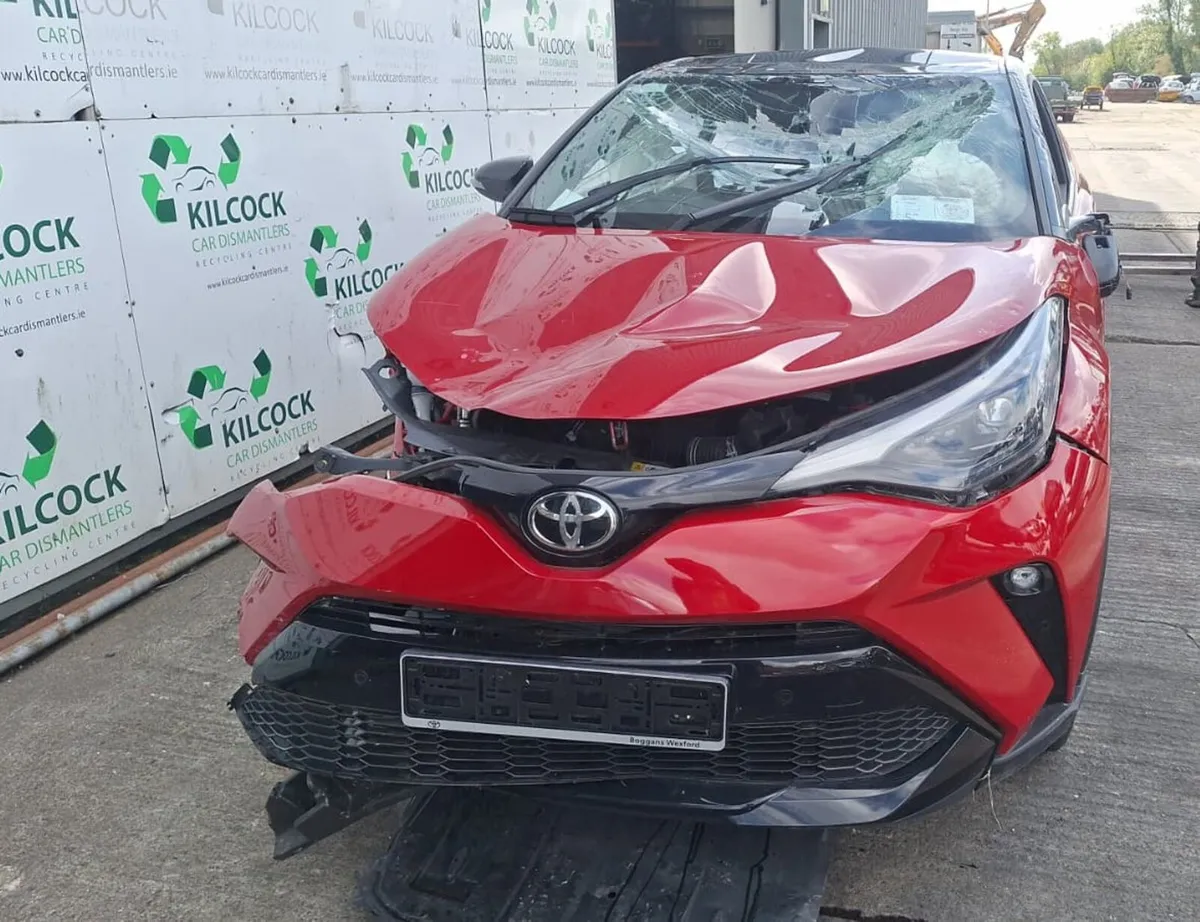 2023 Toyota C-HR - Image 2