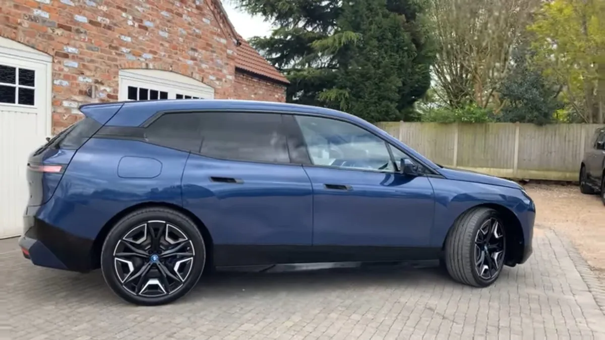 IX XDRIVE40 M SPORT EDITION (BIG SPEC ) PAN ROOF - Image 2