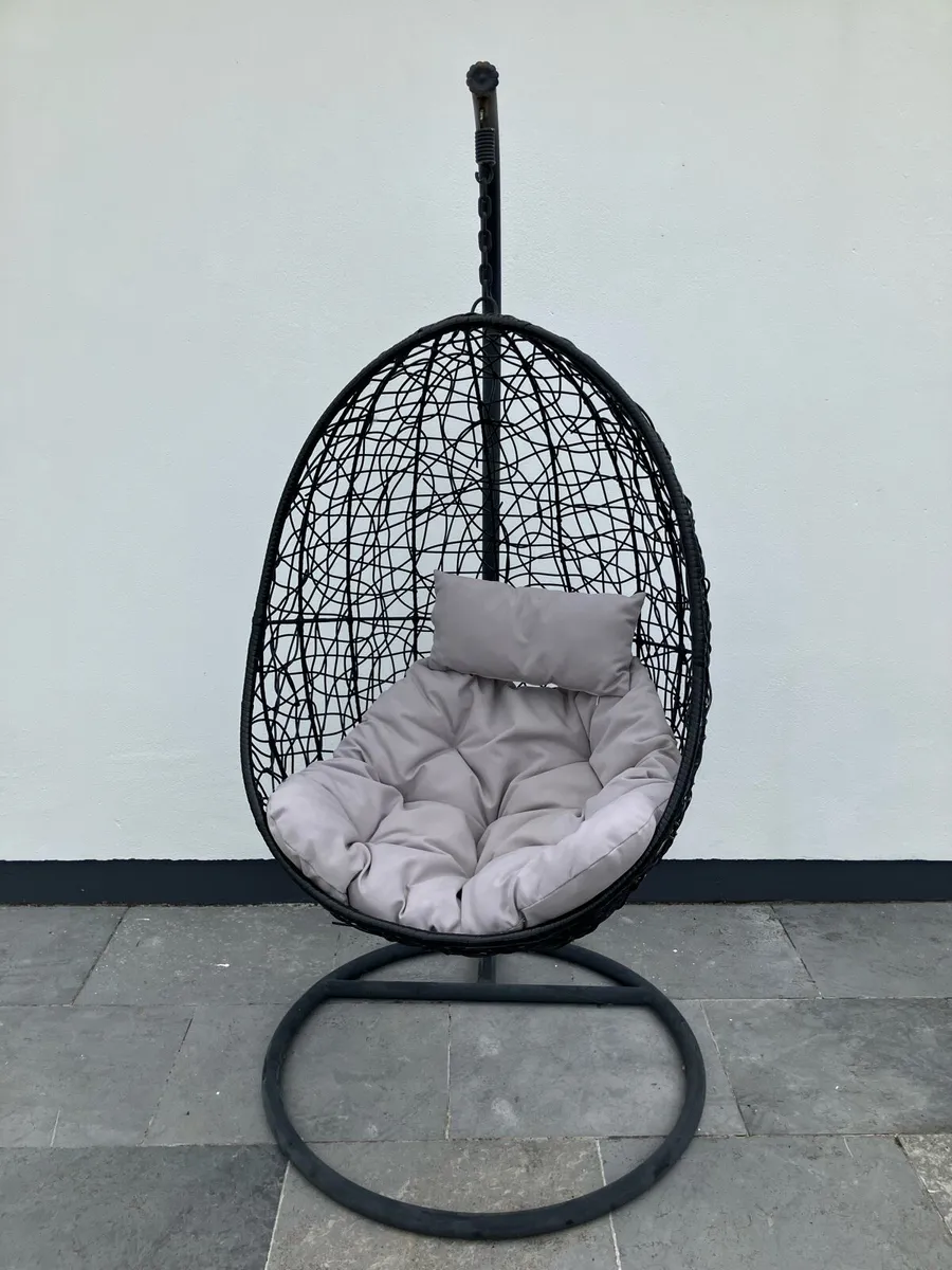 Egg chair - Image 1
