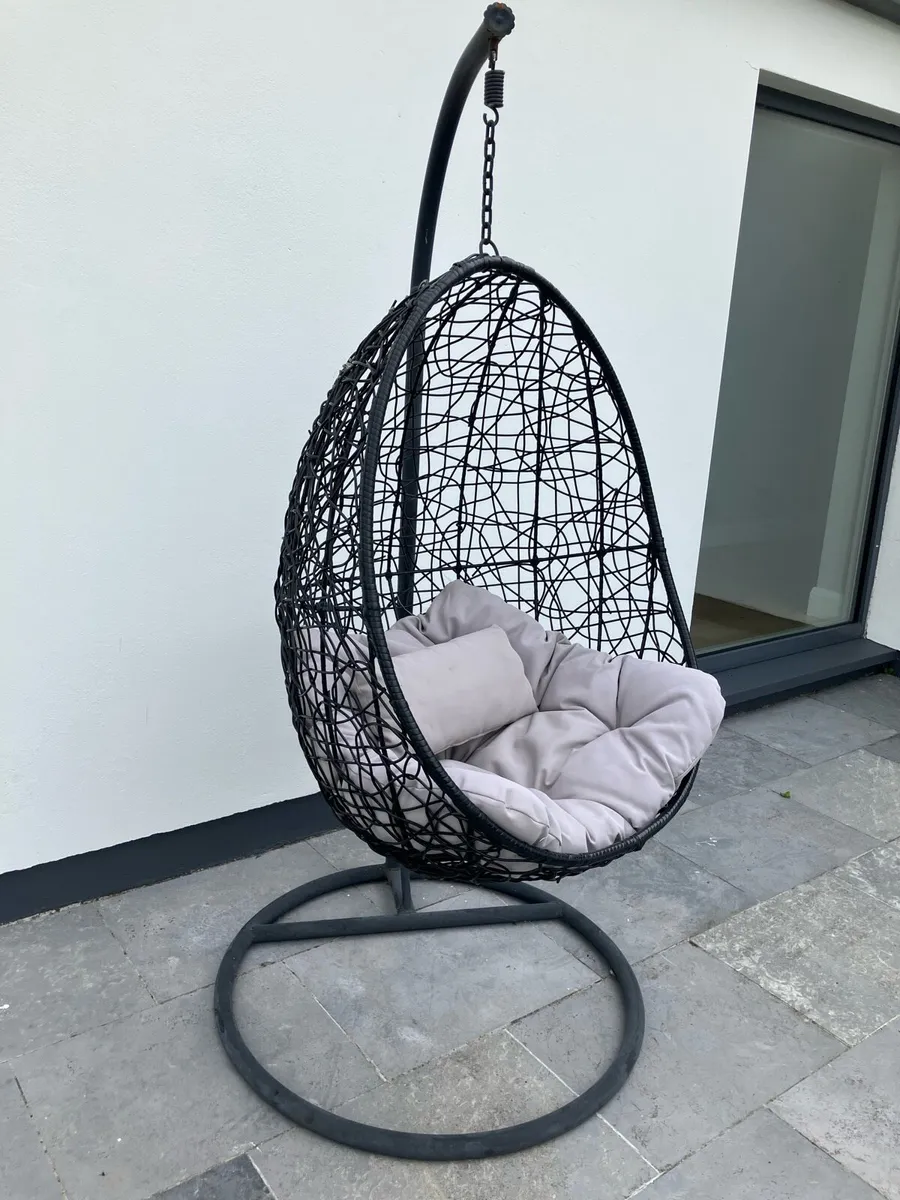 Egg chair - Image 2
