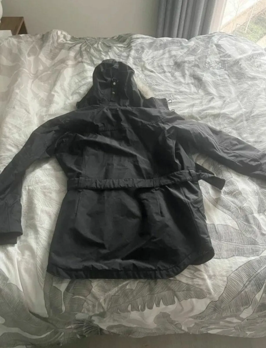 Columbia waterproof jacket - Image 3