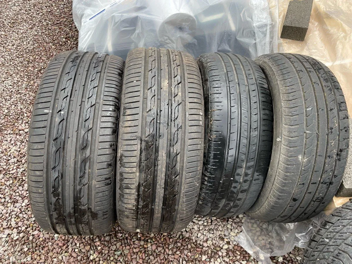 15” and 17” tyres - Image 1