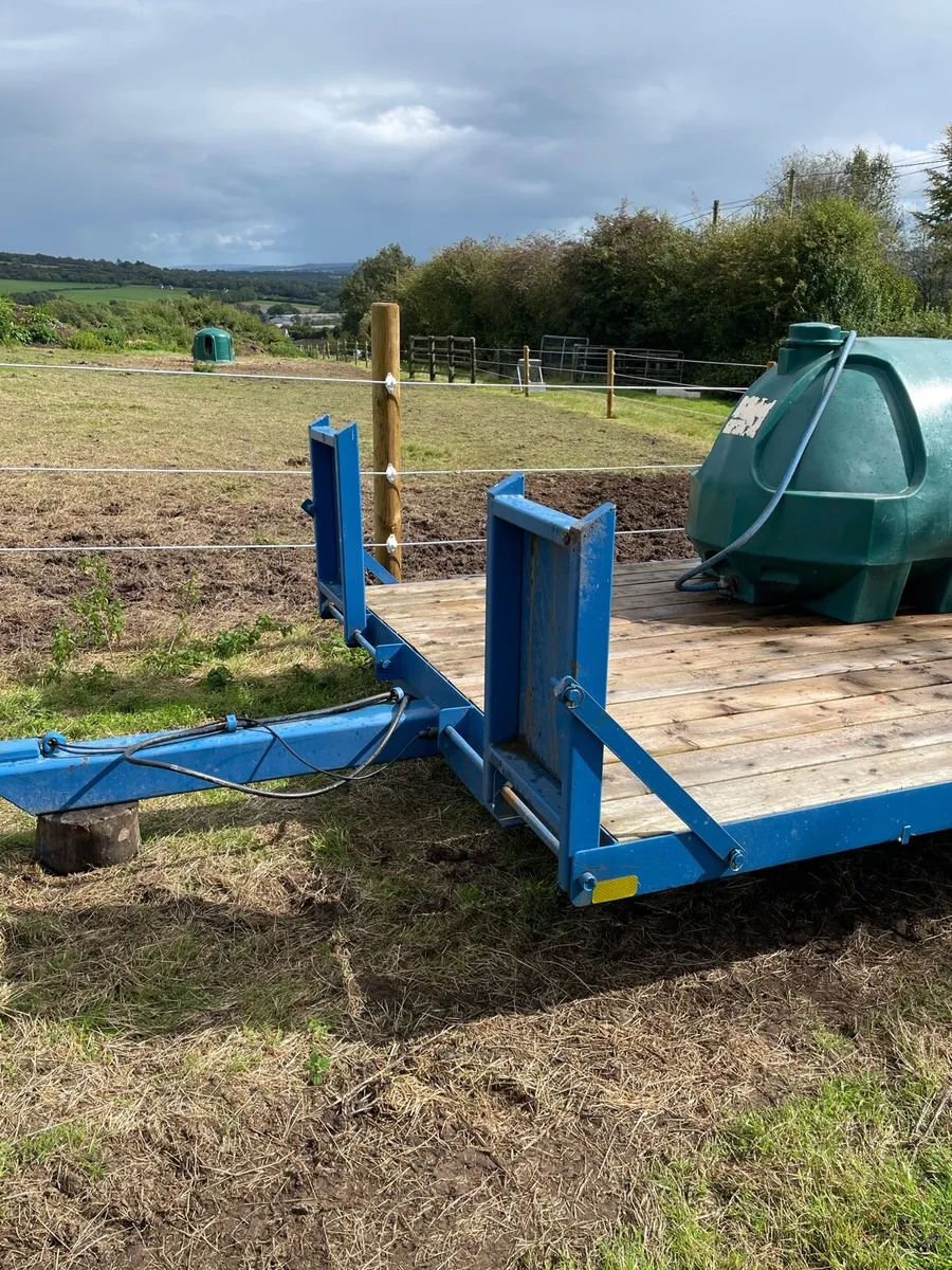 Bale trailer/low loader - Image 3