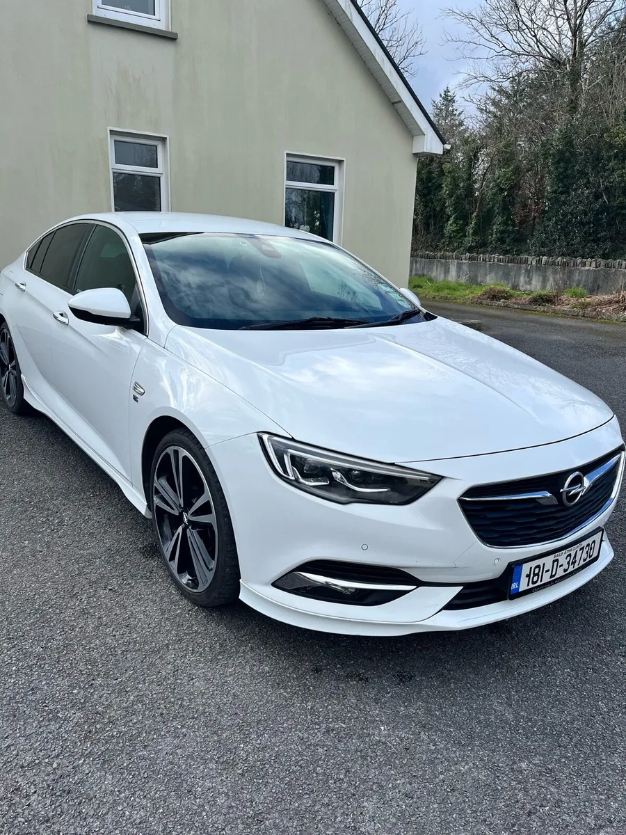 Opel Insignia 2.0 - Image 1