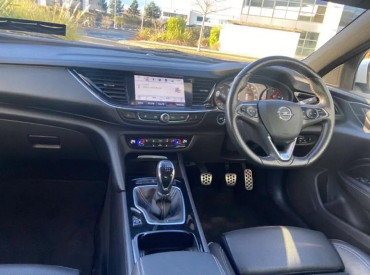 Opel Insignia 2.0 - Image 4
