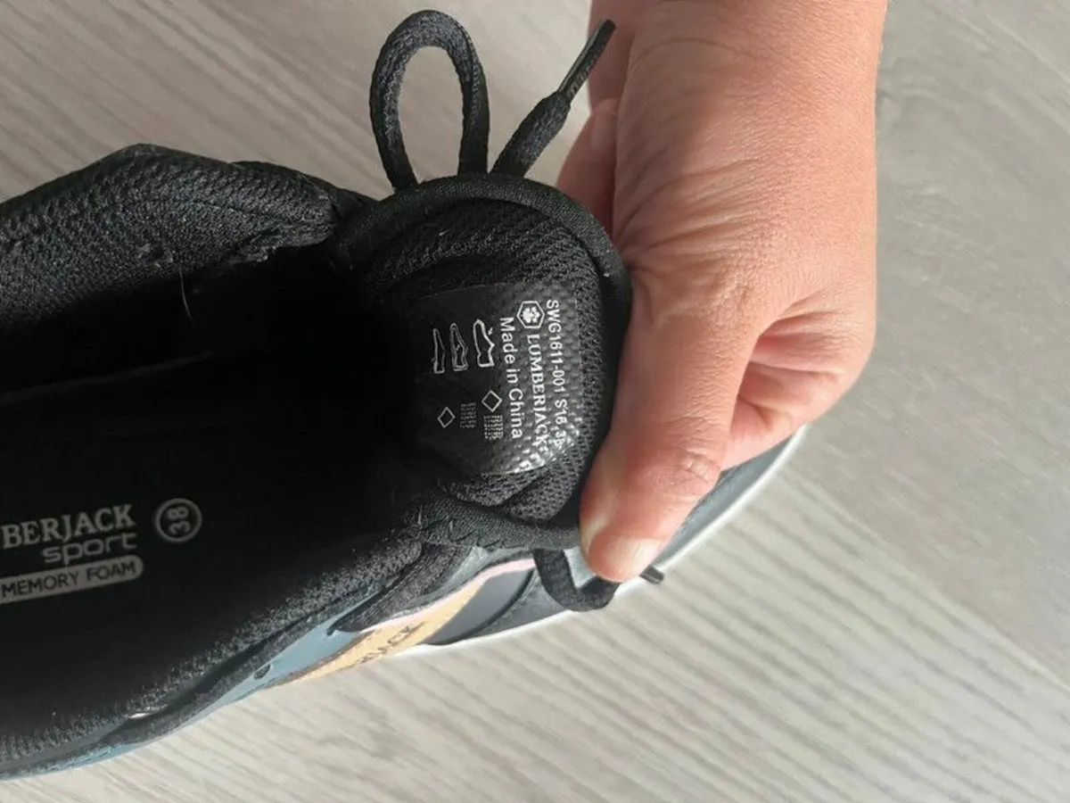sneakers - Image 4