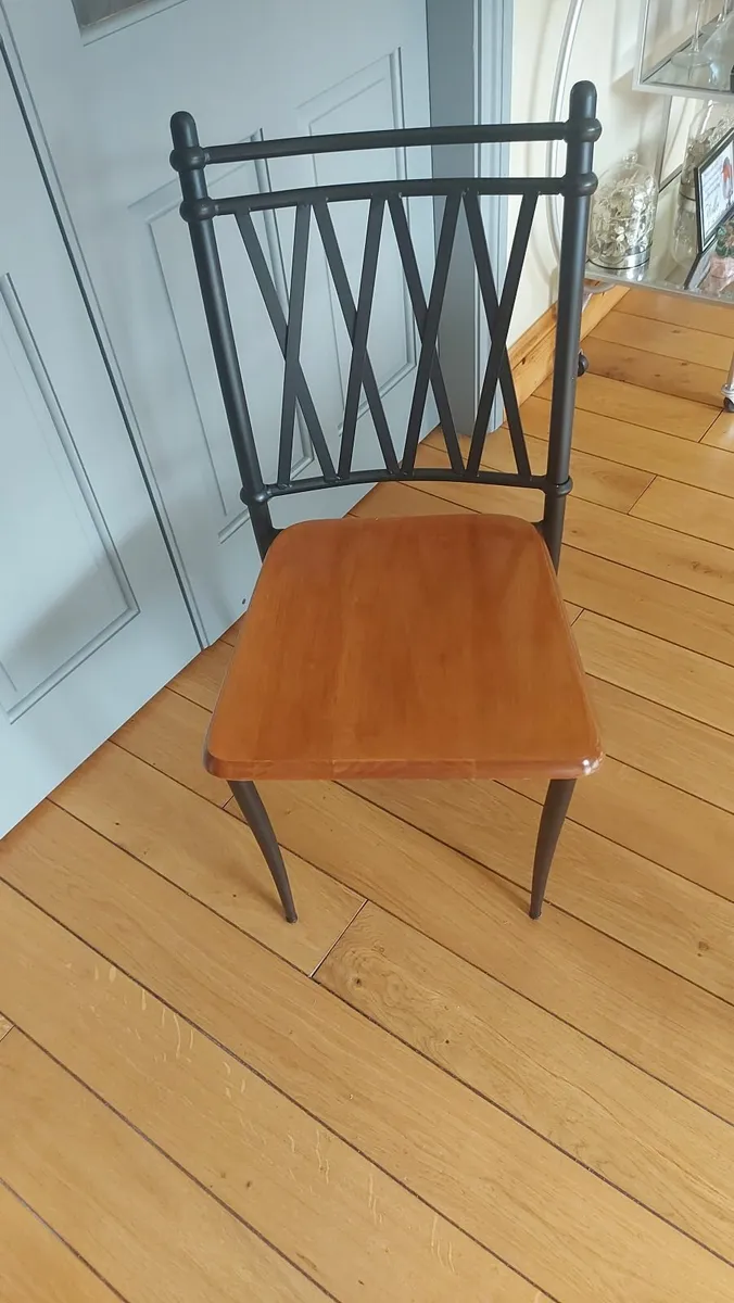 Table and 6 Chairs - Image 3