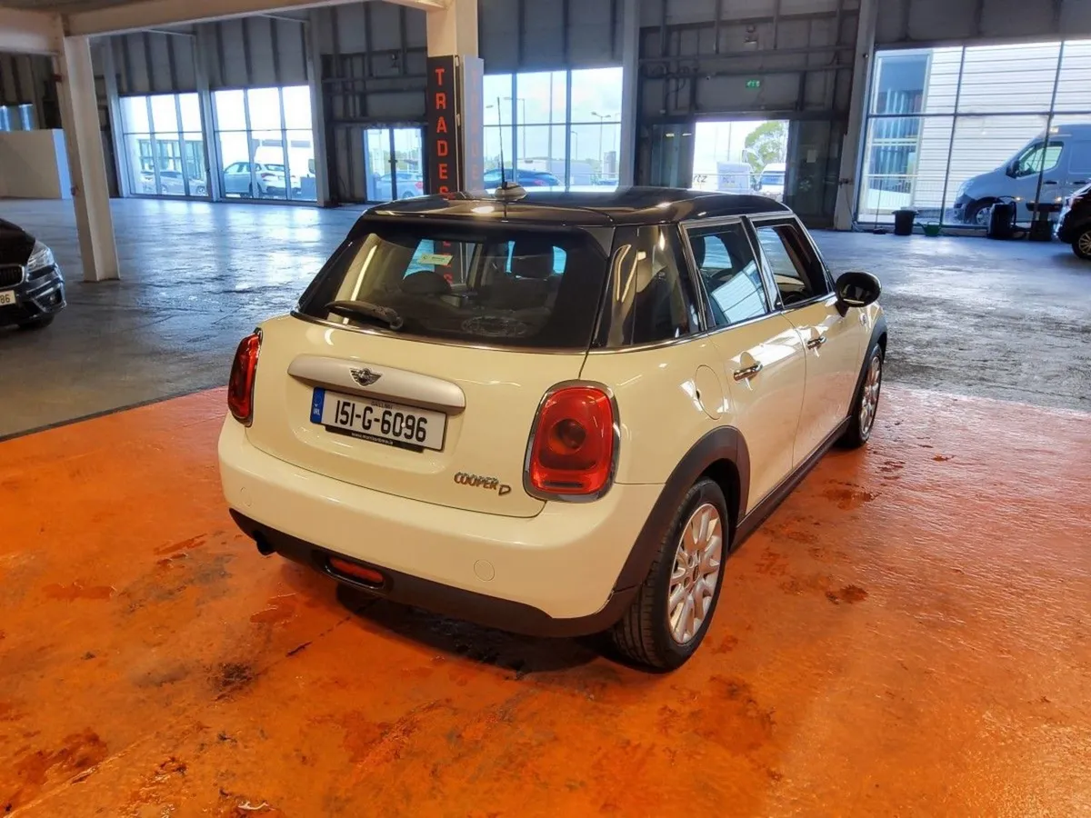 MINI Cooper Cooper D - Image 3
