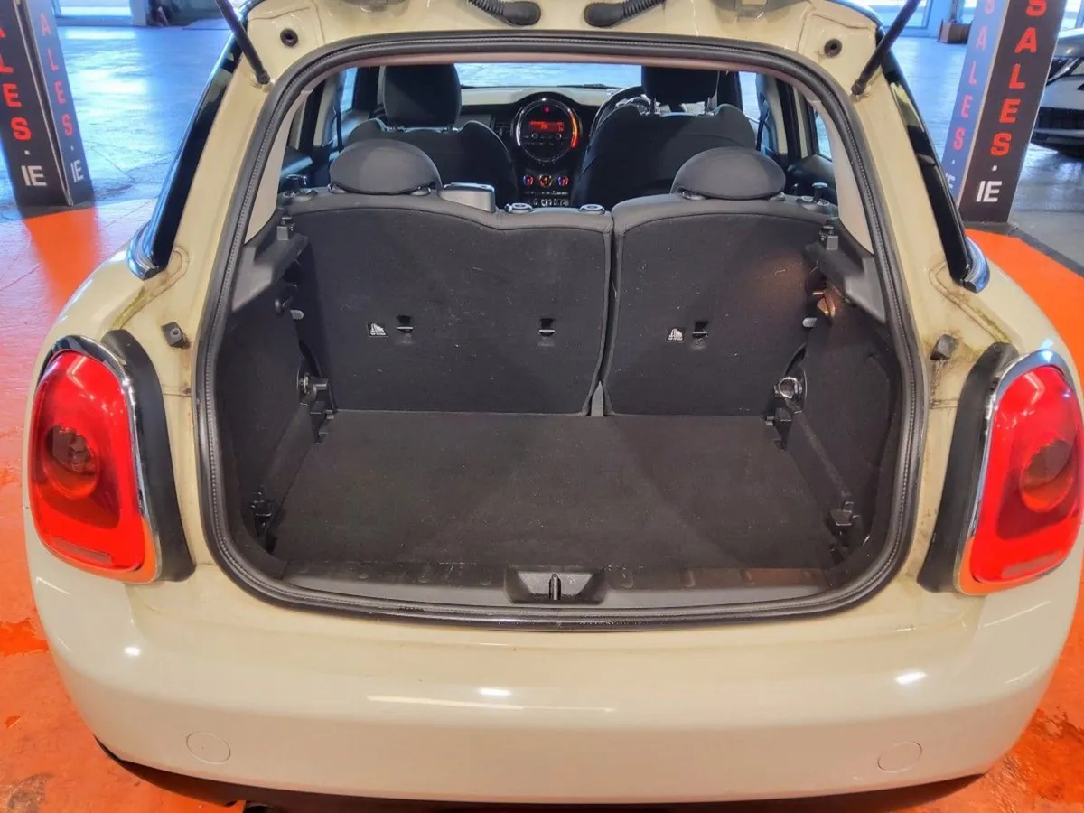 MINI Cooper Cooper D - Image 4