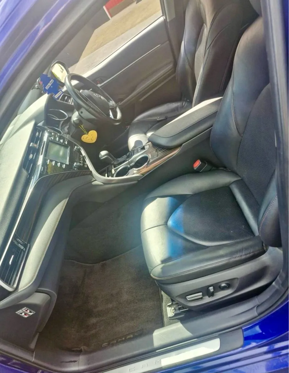 2020 TOYOTA CAMRY 2.5 Full SPECS Price Negotiable - Image 2