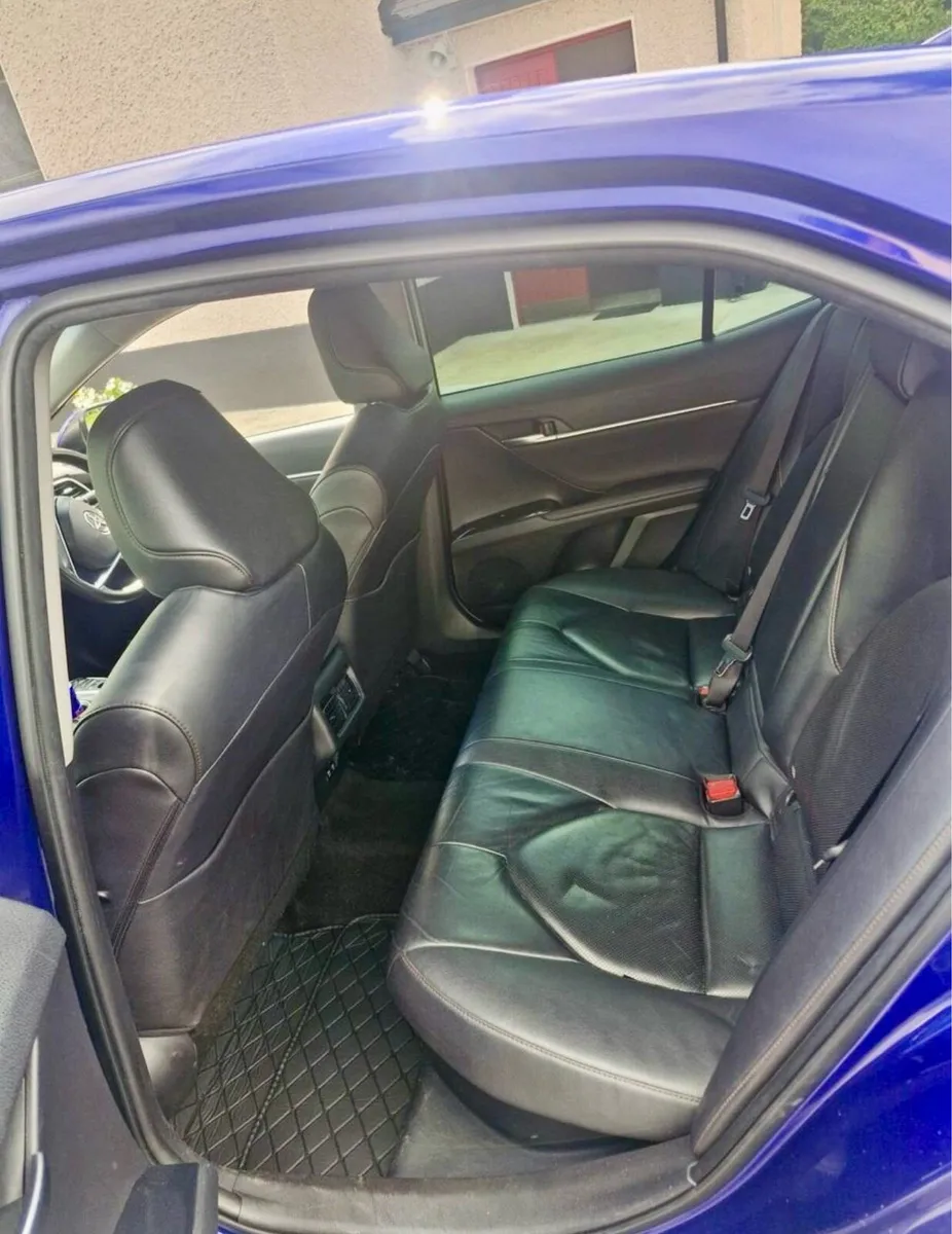 2020 TOYOTA CAMRY 2.5 Full SPECS Price Negotiable - Image 3