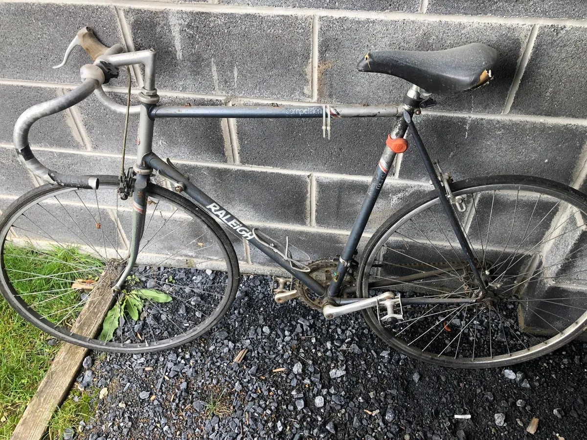Vintage Raleigh racing bike - Image 1