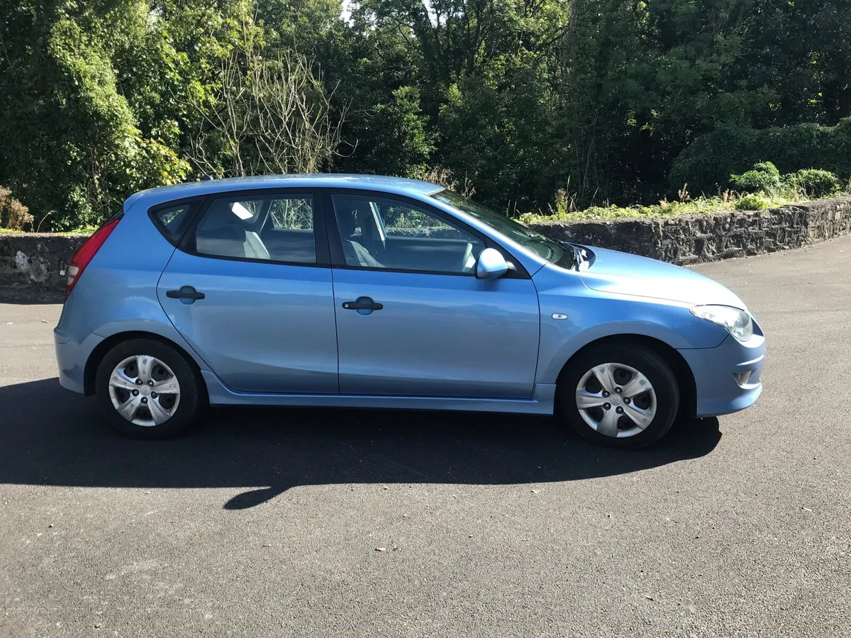 Hyundai i30 2011 - Image 1