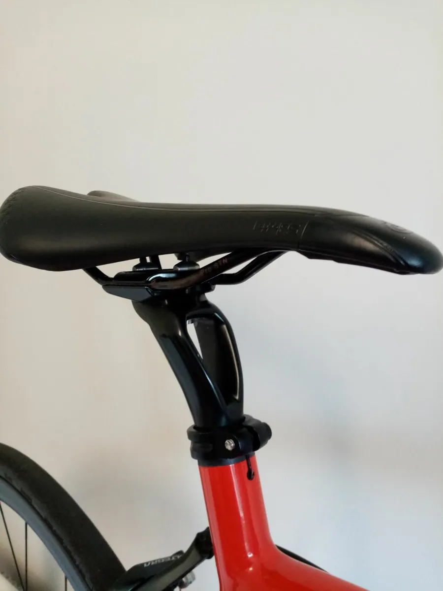 Focus Izalco race carbon 9.8 - Image 3