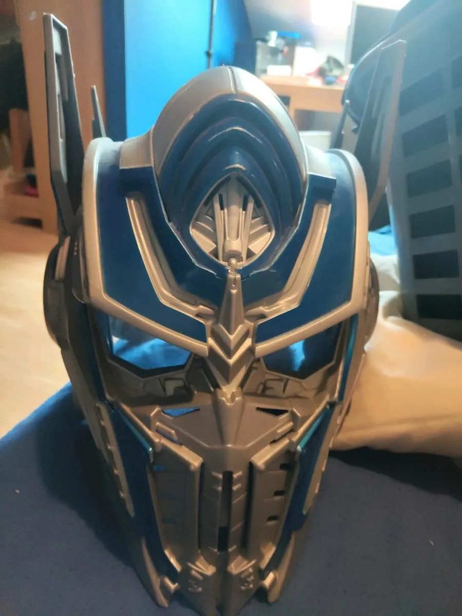 Optimus prime helmet last night version - Image 1