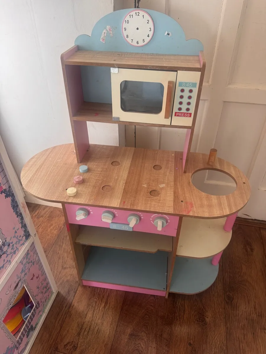 Dolls house - Image 4
