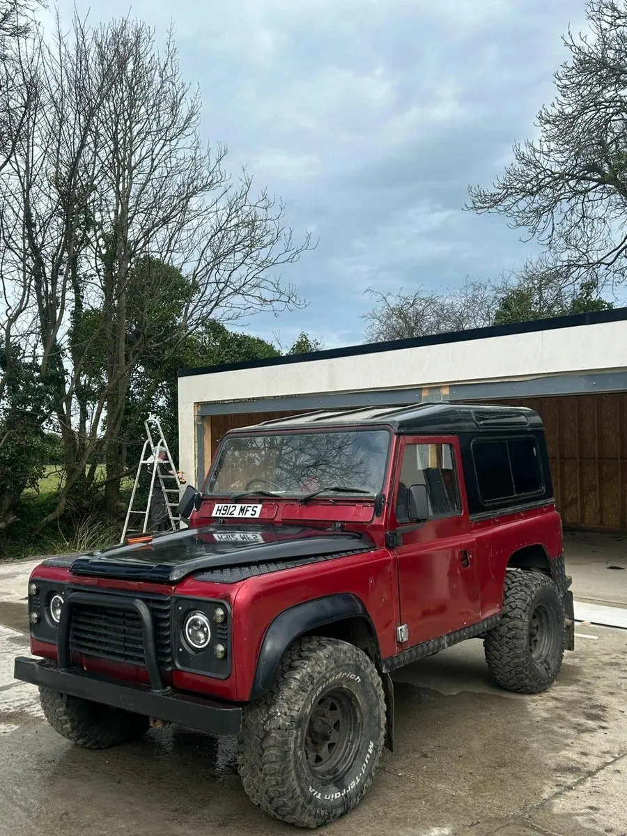 Land Rover Defender 1990 - Image 2