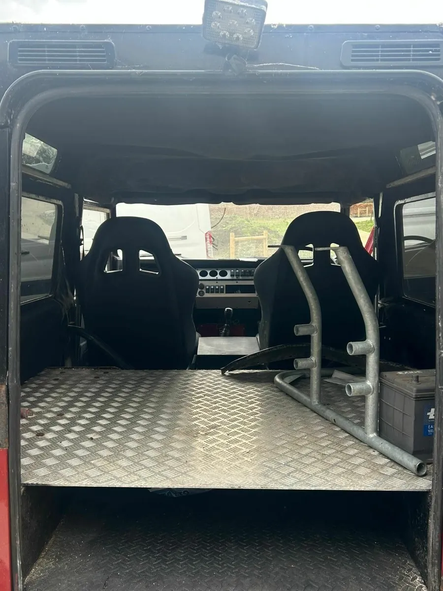 Land Rover Defender 1990 - Image 3
