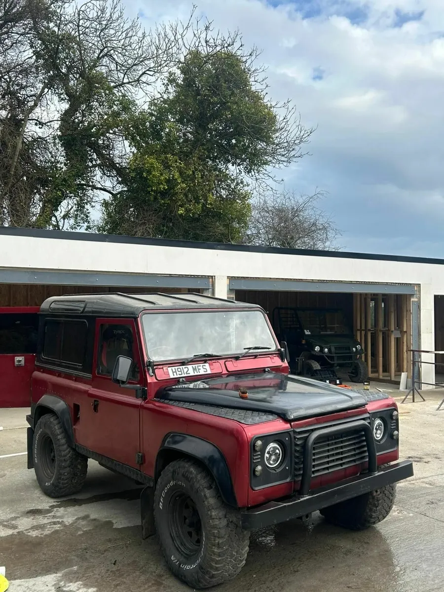 Land Rover Defender 1990 - Image 4