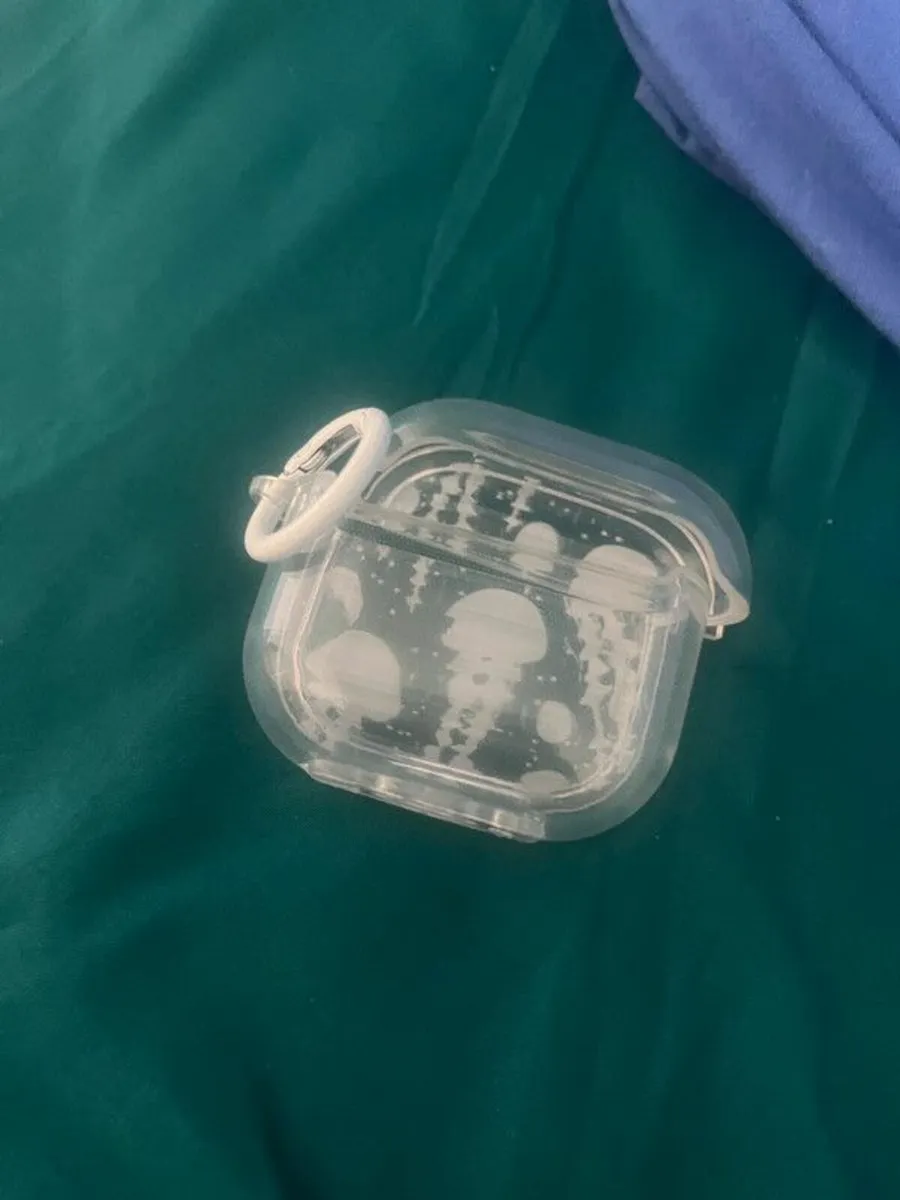 case airpods 4 - Image 2