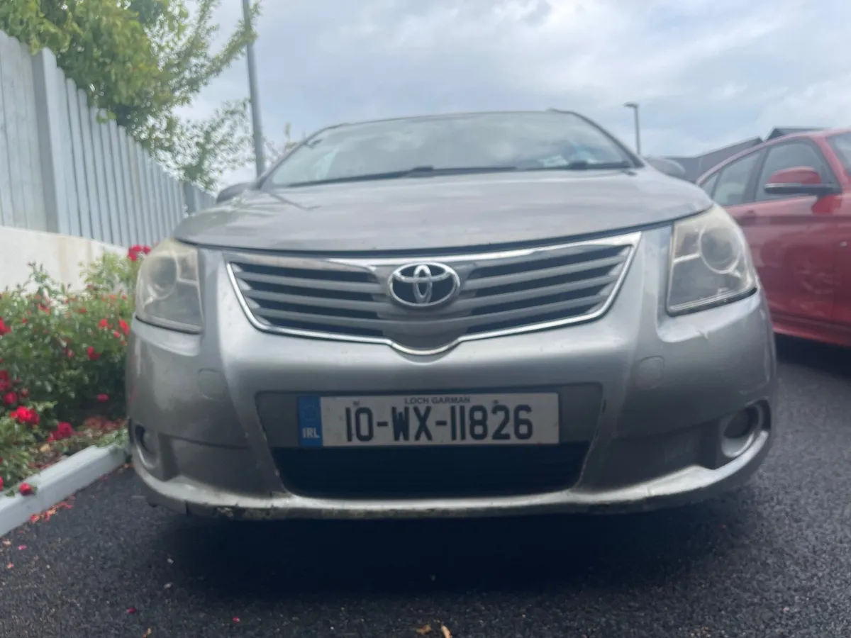 Toyota Avensis 2010 - Image 2