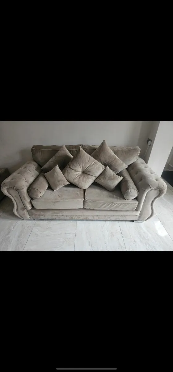 3 seater +2 seater and coffee table - Image 2