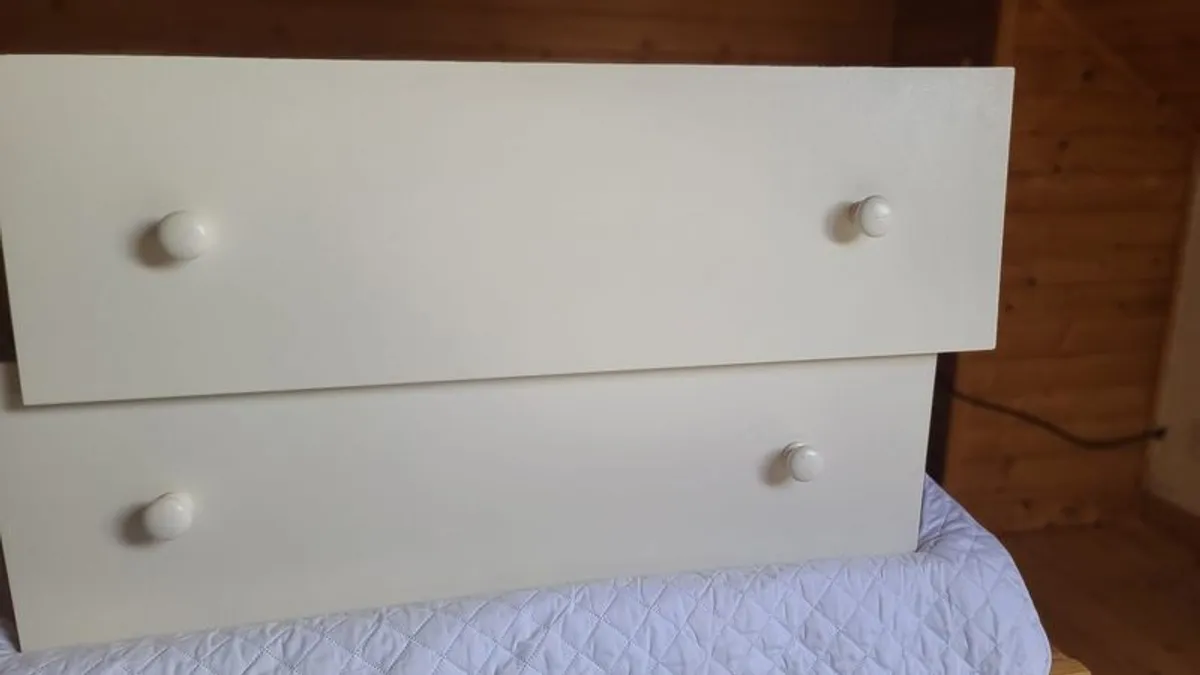Single silentnight bed and mattress - Image 4