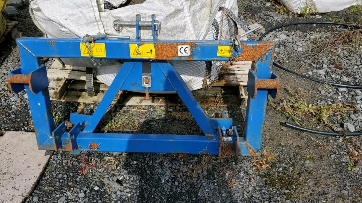 3 point linkage converter to euro brackets - Image 2