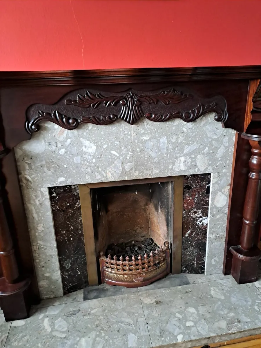 Fire place - Image 1