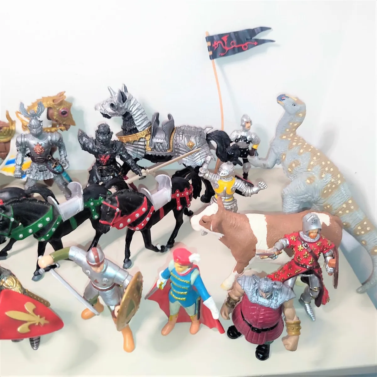 Collection of Vintage Horses Soldiers etc chap mei - Image 3